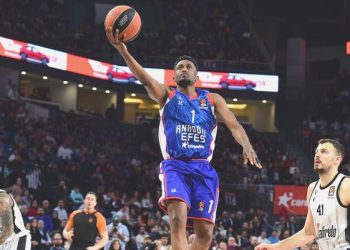 Anadolu Efes, THY Avrupa Ligi’nde yarın Barcelona’yı konuk edecek