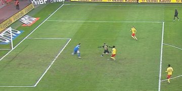 Bilal kalesinde devleşti! 1 dakikada 3 kurtarış