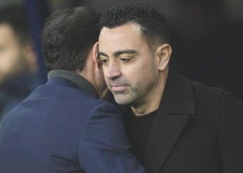 Bir şok ayrılık daha! Resmen açıkladı…