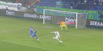 Cenk Tosun mutlak golü kaçırdı