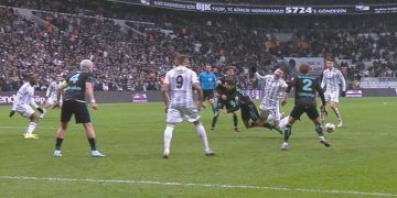 Dakika 89! Beşiktaş bir defa daha penaltı bekledi