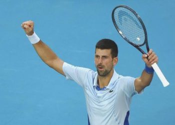 Djokovic, Avustralya Açık’ya yarı finalde!