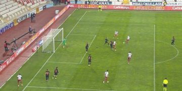 EMS Yapı Sivasspor gole çok yaklaştı