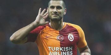 Eren Derdiyok’tan sürpriz imza!