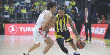 Fenerbahçe Beko son çeyrekte yıkıldı