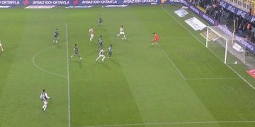 Joshua King net fırsatta golü bulamadı!