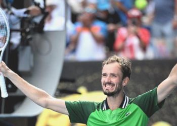 Medvedev kazanadı, Avustralya Açık’ta yarı finale yükseldi!