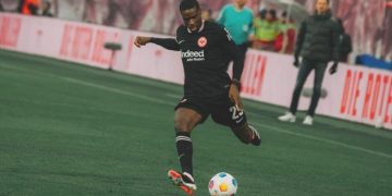 ÖZET | Şiddetli uğraşta kazanan Eintracht Frankfurt