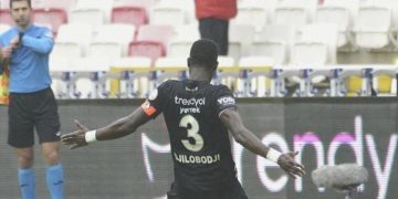 Papy Djilobodji’den jenerikleri süsleyecek bir gol!