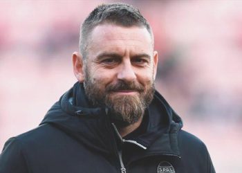 Roma efsanesi, Mourinho’dan boşalan koltuğa oturmaya hazırlanıyor!