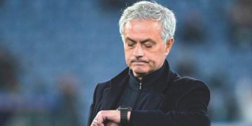 Roma’da Jose Mourinho ile yollar ayrıldı!