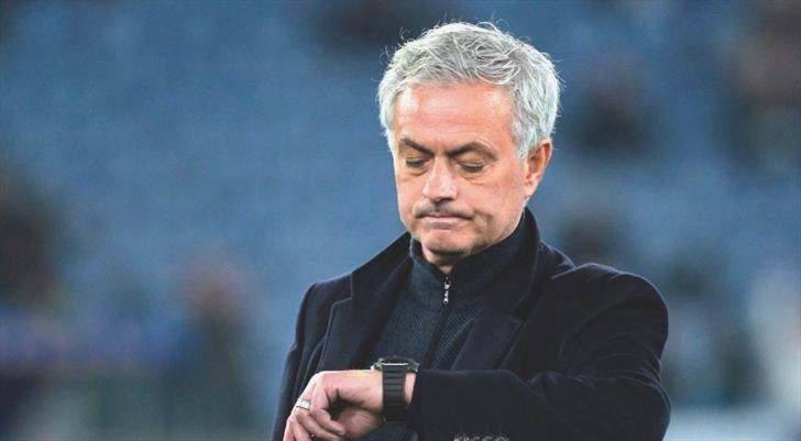 Roma’da Jose Mourinho ile yollar ayrıldı!