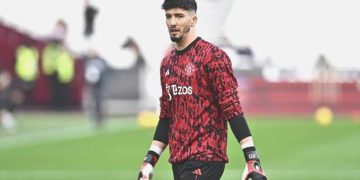 Tarih verdiler! Altay Bayındır kaleyi devralıyor