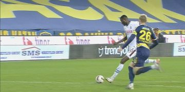 Trabzonspor 2. gole Onuachu ile yaklaştı