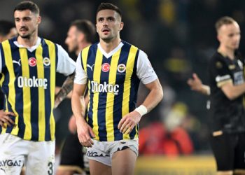 Fenerbahçe evinde Alanyaspor’a puan kaybetti