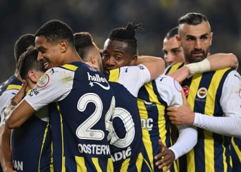Fenerbahçe evinde Kasımpaşa karşısında son dakikada kazandı