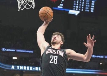 Alperen’in ‘double-double’ı Rockets’ın galibiyetine yetmedi