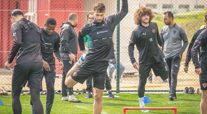 Atakaş Hatayspor, Tümosan Konyaspor’a konuk olacak