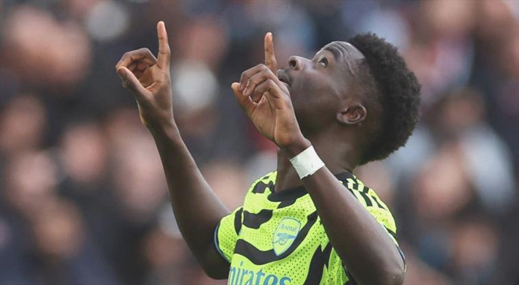 Bukayo Saka’dan Arsenal tarihine geçen gol!