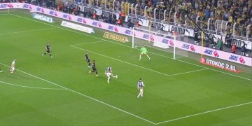 Edin Dzeko net durumda golü bulamadı!