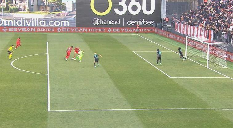 Evvel Thiam sonra Halil! İnanılmaz konum