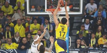 Fenerbahçe Beko, Fransız forveti ile uzattı