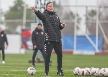 “Kadromuza kaliteli oyuncular almak istiyoruz fakat…”