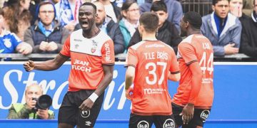 Lorient seriye bağladı