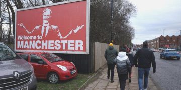 Manchester United için kritik gelişme! Satışa onay verildi…