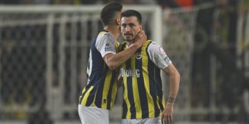 Mert Hakan Yandaş’tan şampiyonluk paylaşımı!