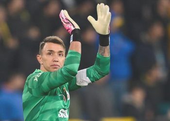 Muslera Avrupa’yı sallıyor! Mesleğinin en güzel dönemi…