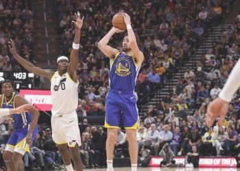 Thompson 35 sayı attı, Warriors kazandı