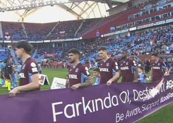 Trabzonsporlu futbolculardan manalı hareket