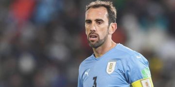 Uruguaylı yıldız futbola geri döndü! Emekli olmuştu…