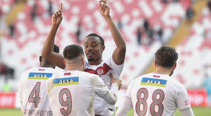 Yiğidolar seriyi 5 maça çıkarttı