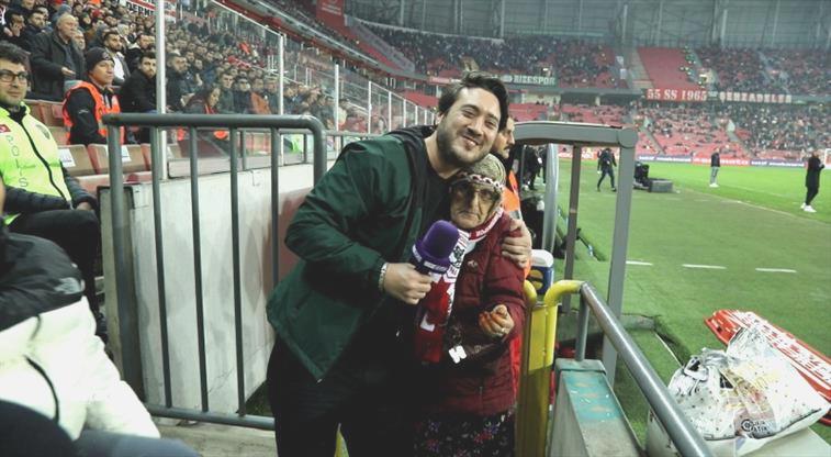 Yılport Samsunsporlu teyze, tribündeki coşkuyu sonuna kadar yaşadı!