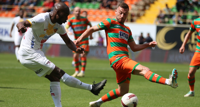 Alanyaspor 90+13’te gelen golle 3 puana uzandı