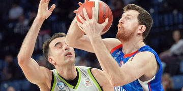 Anadolu Efes evinde Yukatel Merkezefendi Belediyesi Basket’i mağlup etti