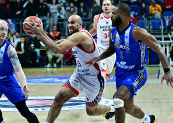 Bahçeşehir Koleji yarı final biletini kaptı