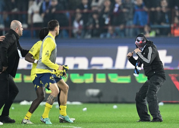 Bakan Yerlikaya’dan Trabzonspor-Fenerbahçe maçına ilişkin açıklama