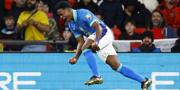 Brezilya deplasmanda İngiltere’yi tek golle geçti: Endrick tarihe geçti