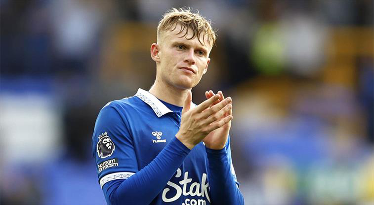 Dünya devlerinin Jarrad Branthwaite savaşı!