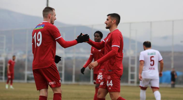 EMS Yapı Sivasspor’dan gollü prova
