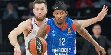 EuroLeague’de Anadolu Efes evinde Olympiakos’u devirdi