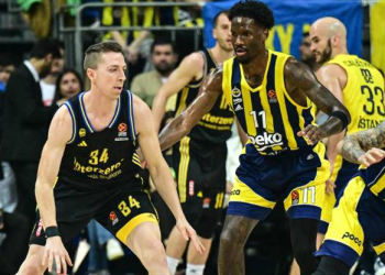 Fenerbahçe Beko evinde Alba Berlin’i farklı geçti!