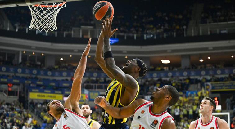 Fenerbahçe Beko evinde Valencia’yı farklı yendi