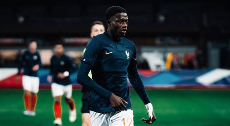 Fransa Milli Takım kampını terk etti