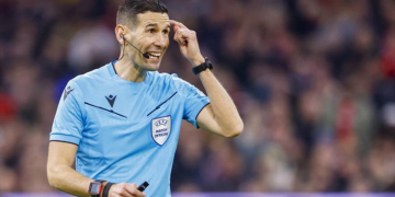 Hakem Antonio Nobre, penaltı kararını tüm stada açıkladı!