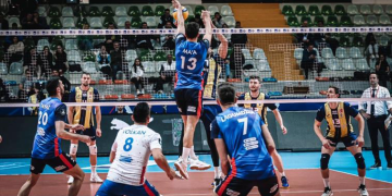 Halkbank, Fenerbahçe Parolapara’yı geçerek finalde!