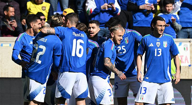İtalya, Ekvador’u iki golle geçti